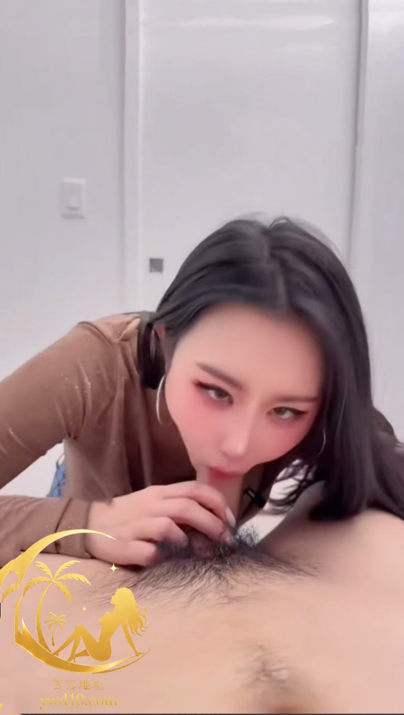 汐梦瑶用舅妈丝袜打飞机4